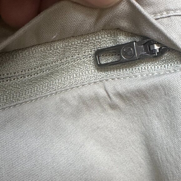 lululemon Men's Commission Classic Fit - Size 32W32L (Trench) - Picture 6 of 6